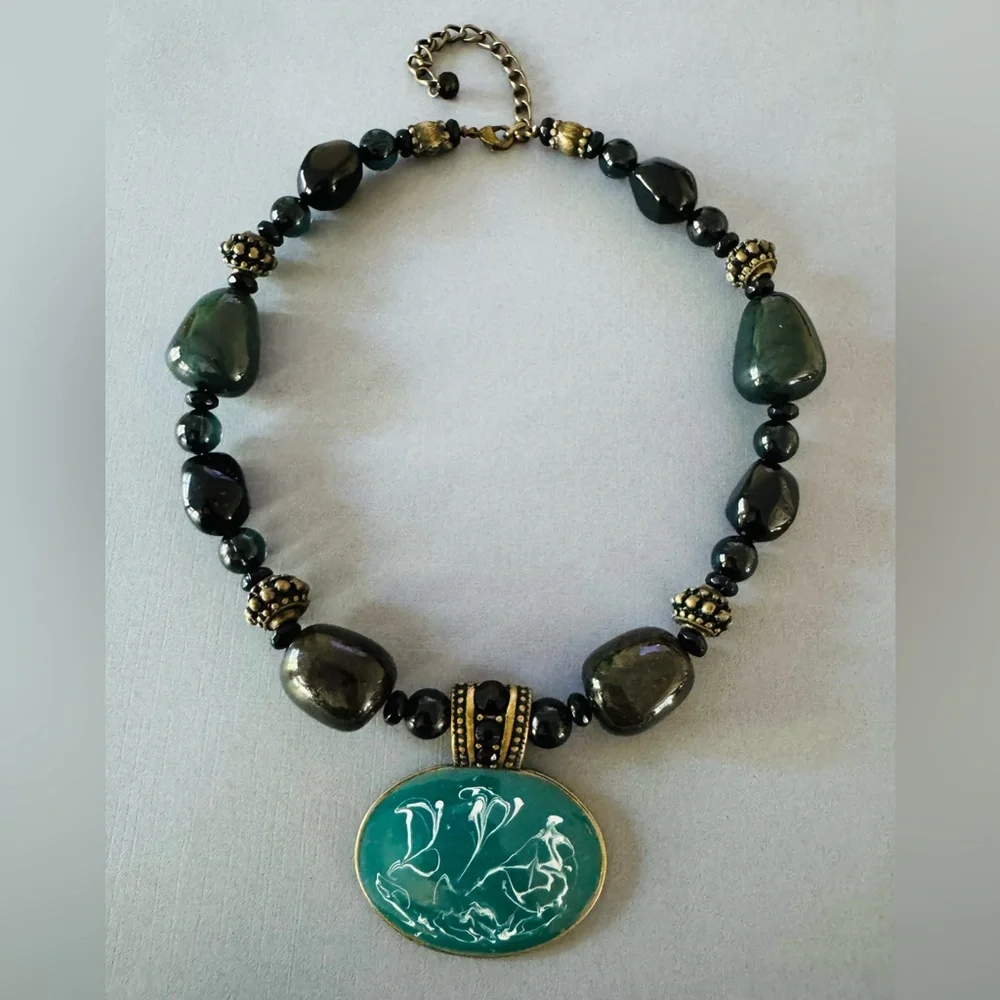 Jewelry Set - Picture 2 of 9